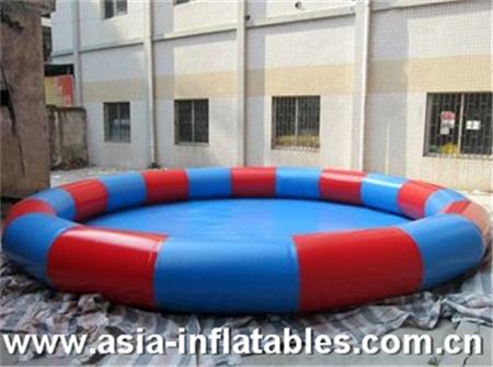   Inflatable circular pool